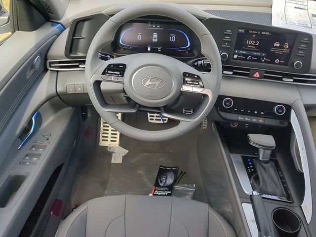 New 2025 Hyundai Elantra Sport FWD image 15