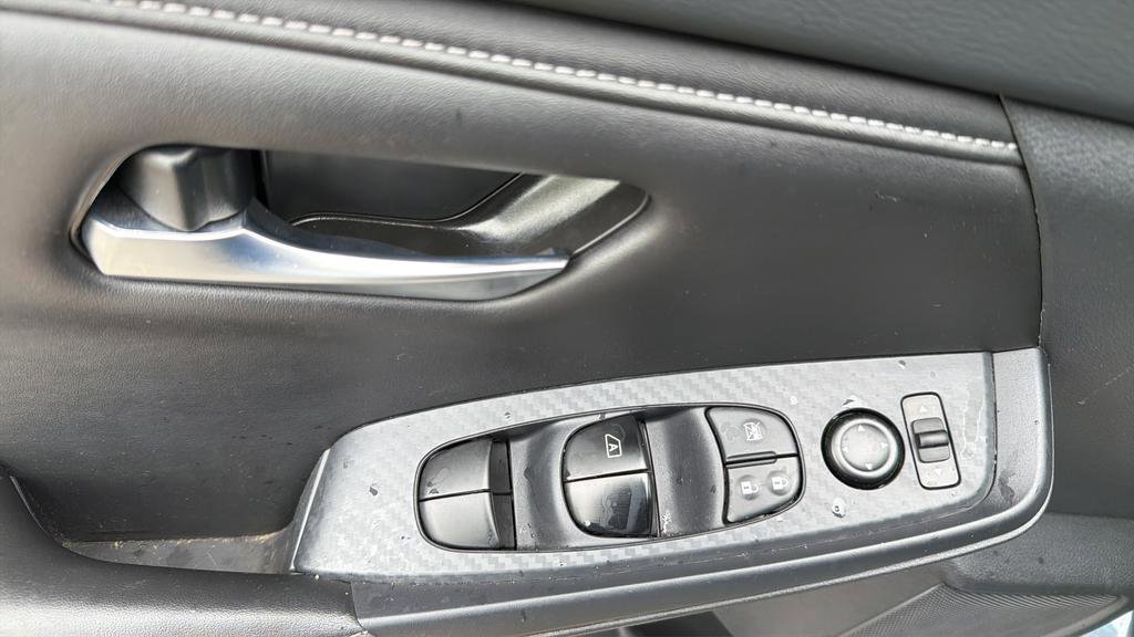 Certified 2024 Nissan Sentra SV FWD image 18