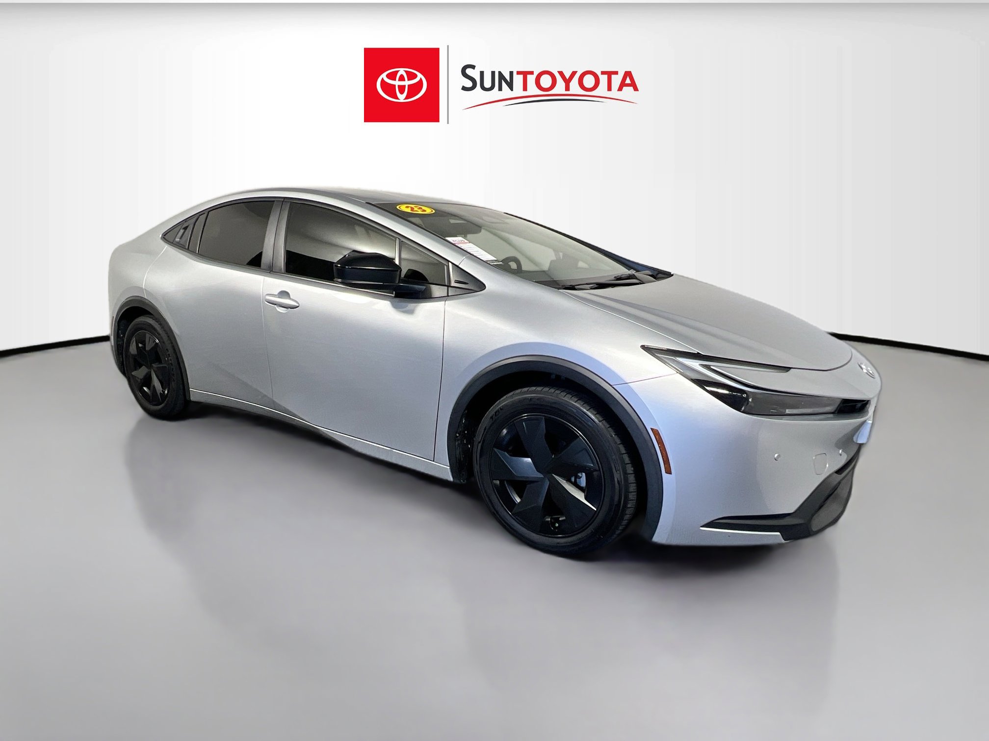 Used 2023 Toyota Prius LE FWD image 1