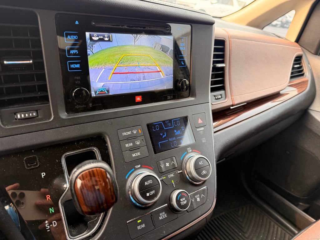 Used 2015 Toyota Sienna Limited Premium w/ Advanced Technology Package FWD image 20