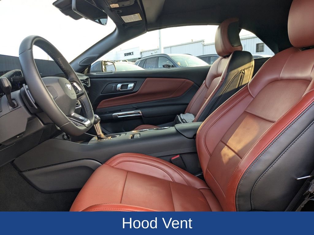Used 2025 Ford Mustang GT Premium image 14