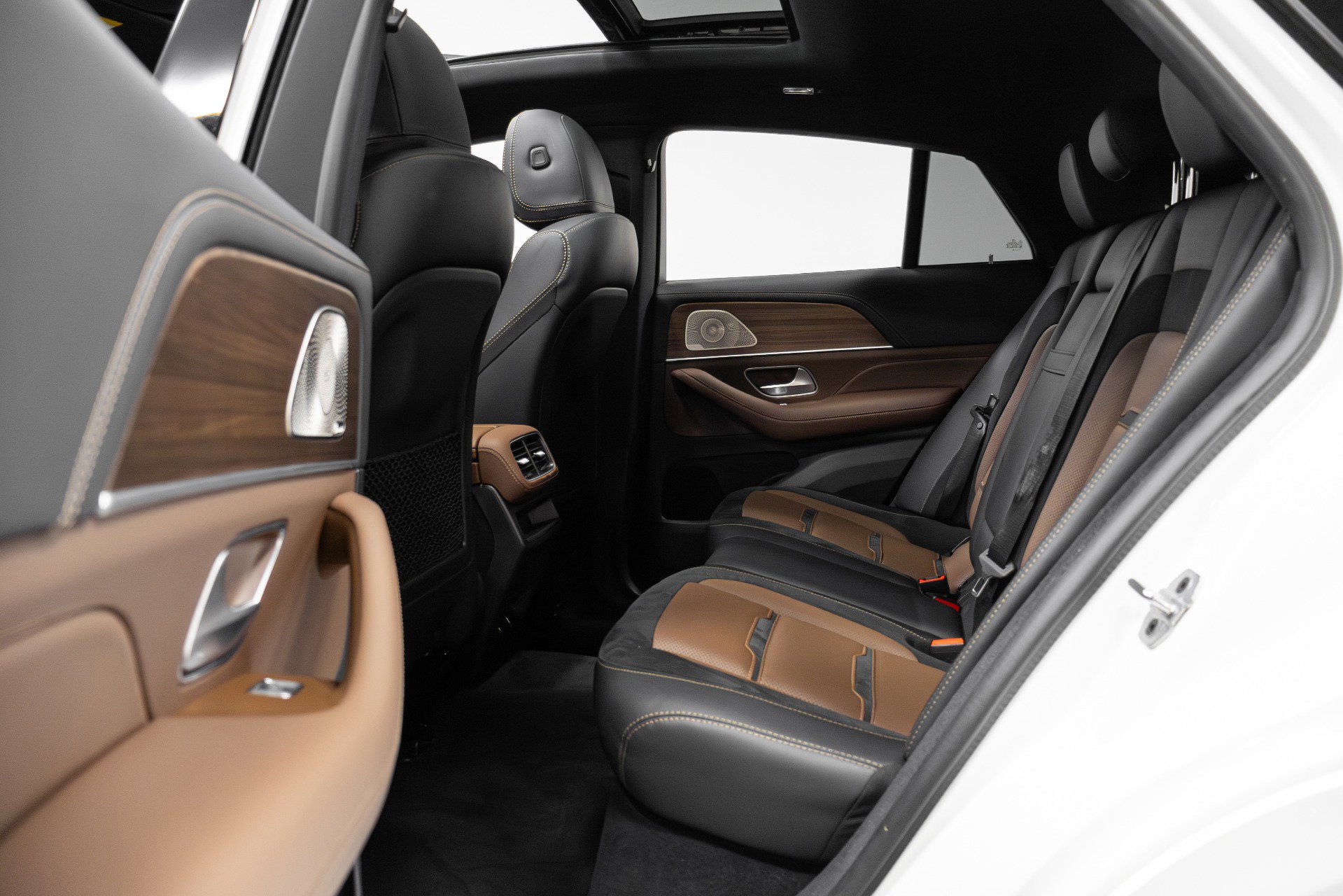 Used 2024 Mercedes-Benz GLE 53 AMG 4MATIC Coupe image 35