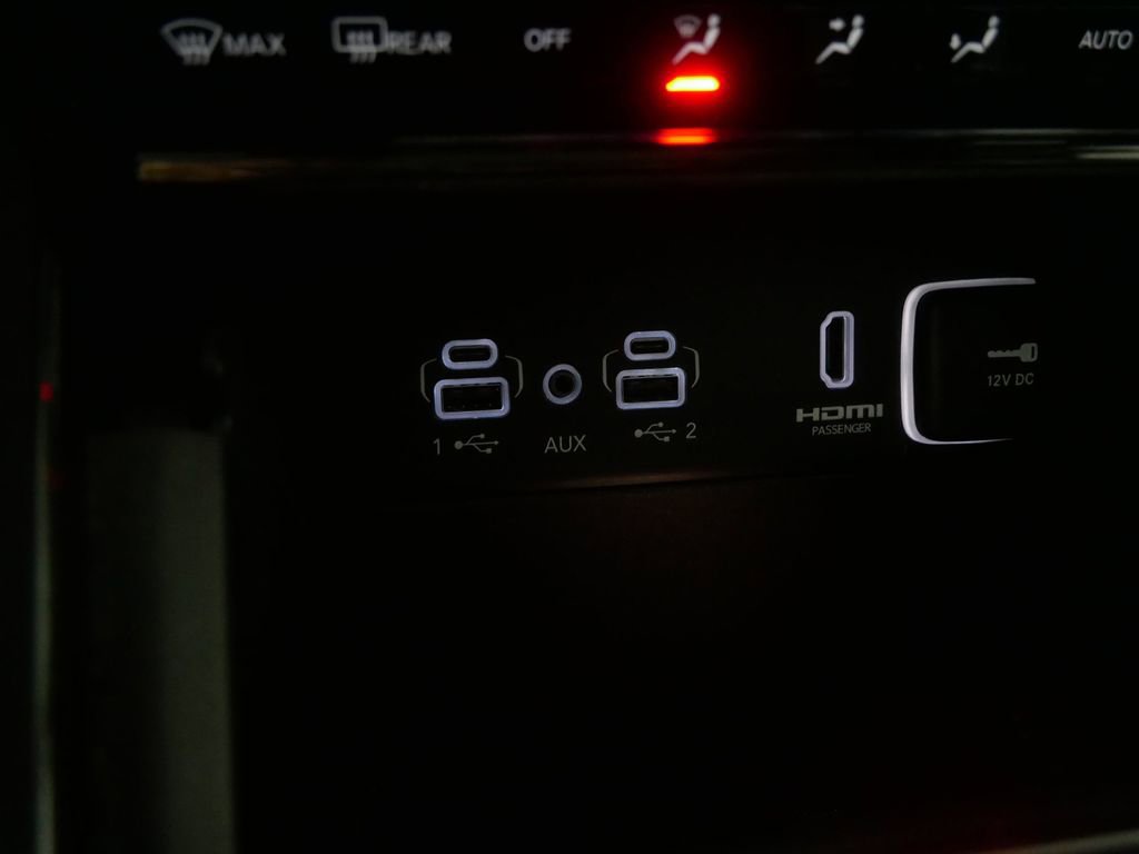 Used 2022 Jeep Grand Cherokee Limited 4xe image 27