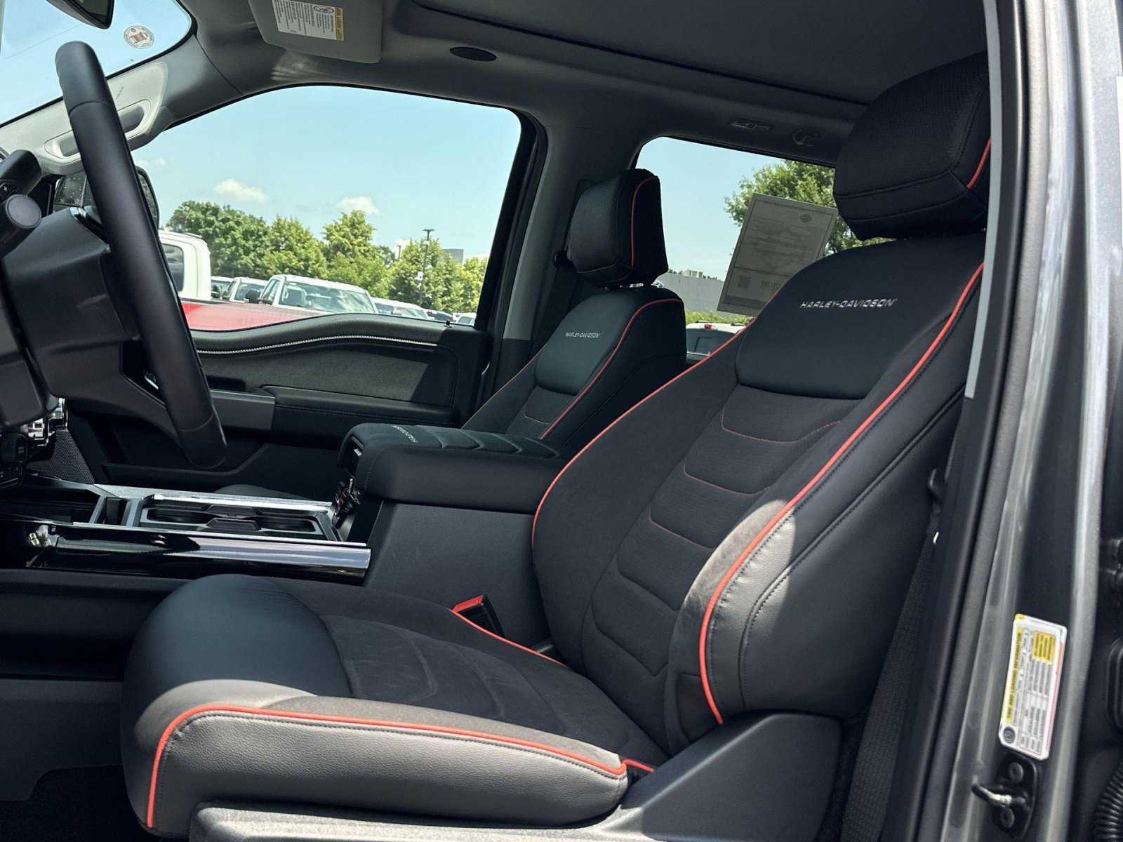 New 2025 Ford F250 Lariat w/ Lariat Ultimate Package image 12