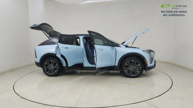 Used 2025 Cadillac Optiq Sport 2 image 75