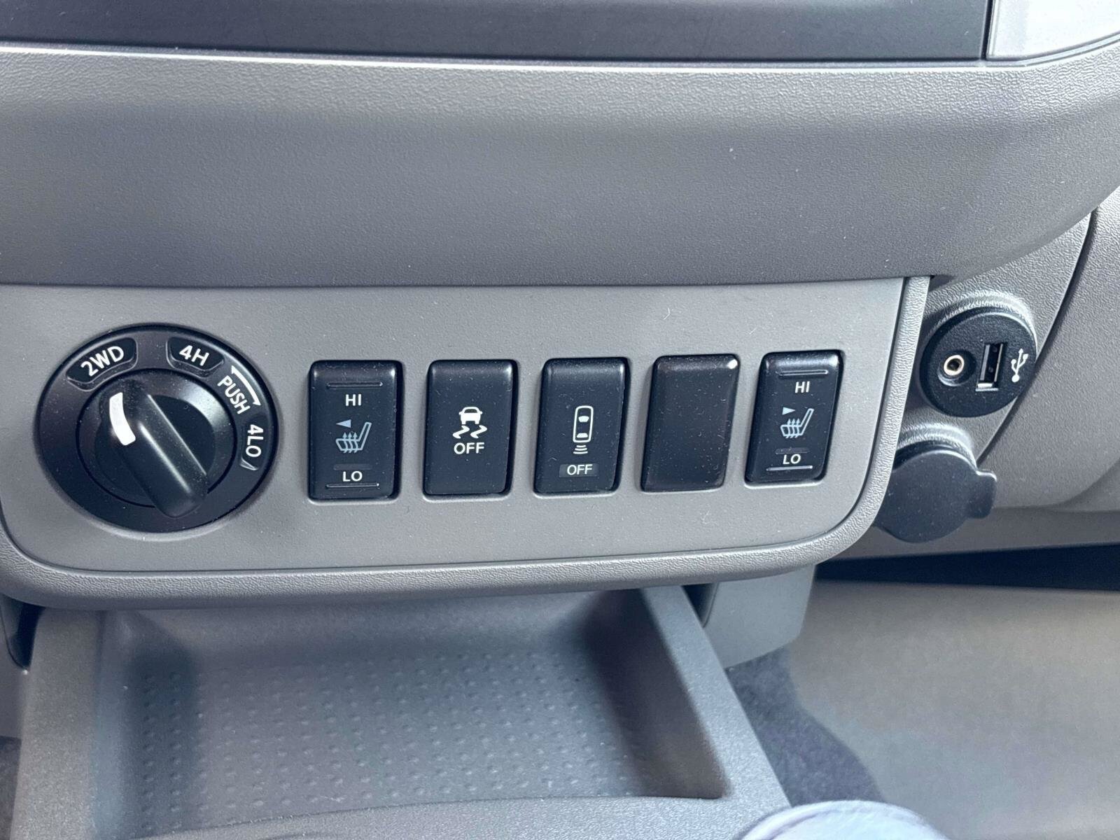 Used 2021 Nissan Frontier SV AWD/4WD image 23