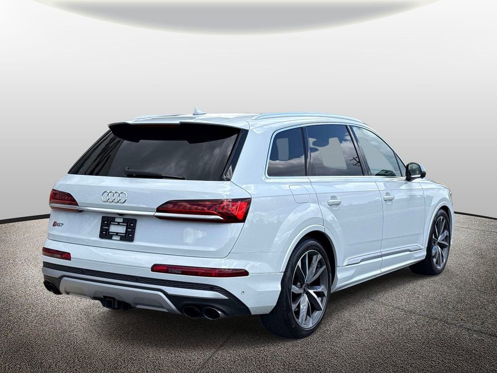 Used 2021 Audi SQ7 Premium Plus w/ Driver Assistance Package image 2