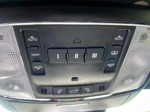 Used 2021 Jeep Grand Cherokee Limited AWD/4WD image 40