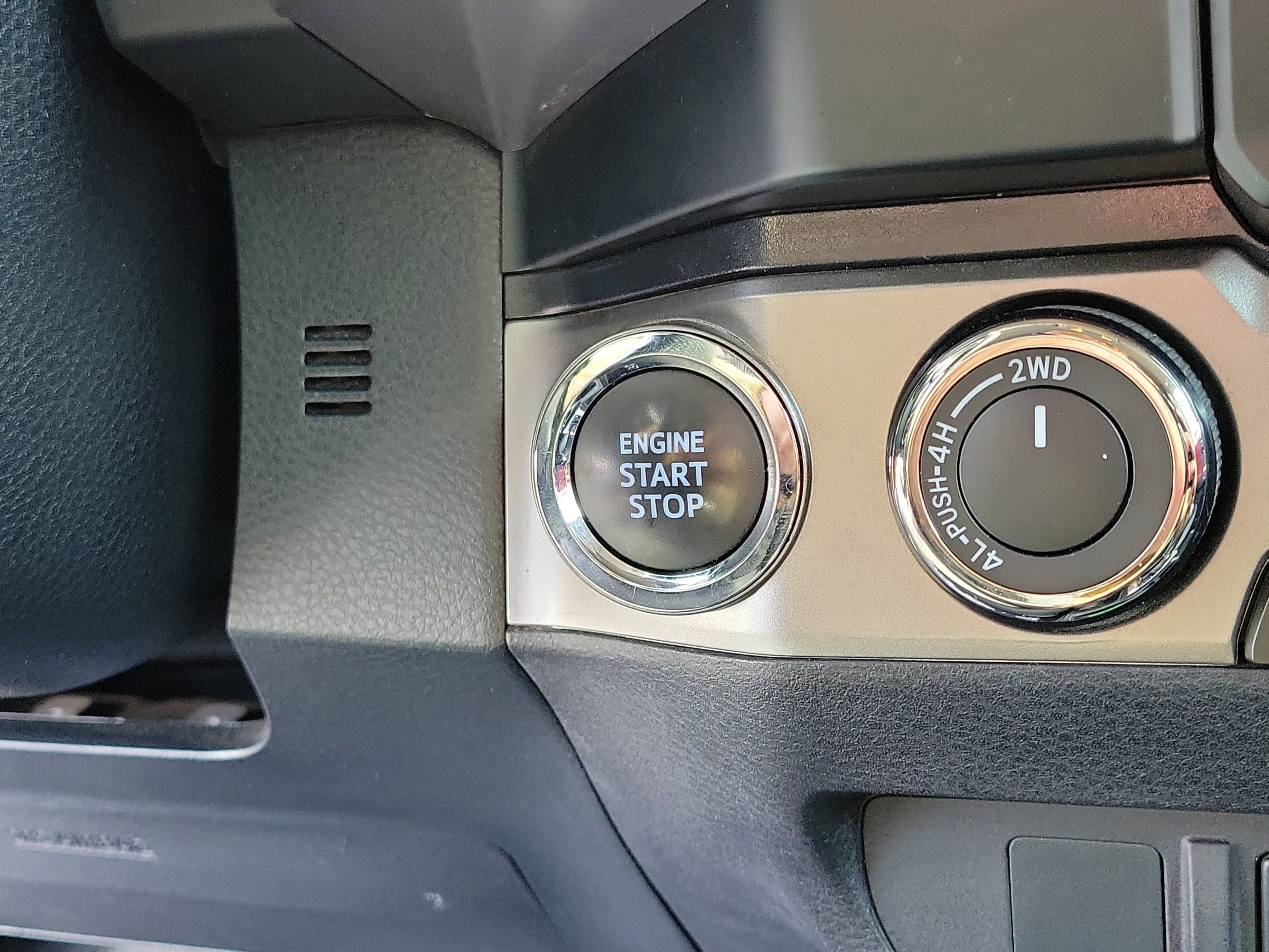 Used 2023 Toyota Tacoma SR image 28