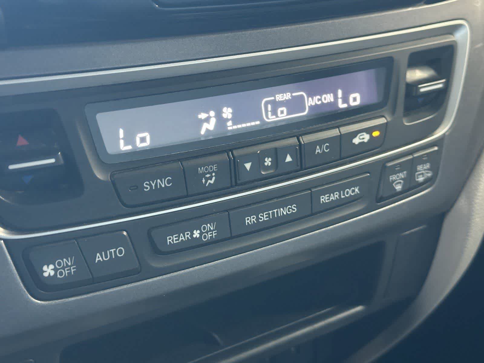 Used 2017 Honda Pilot EX image 23