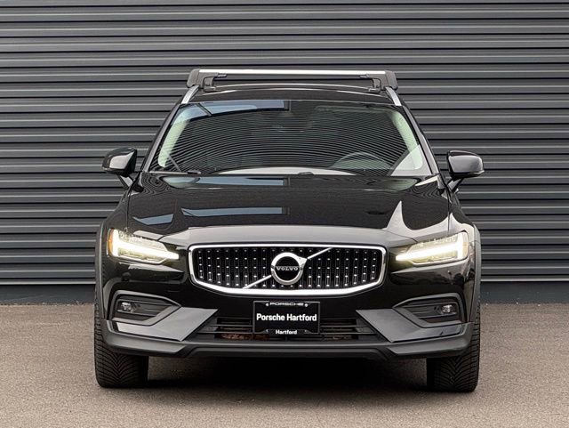 Used 2021 Volvo V60 T5 Cross Country w/ Climate Package image 10