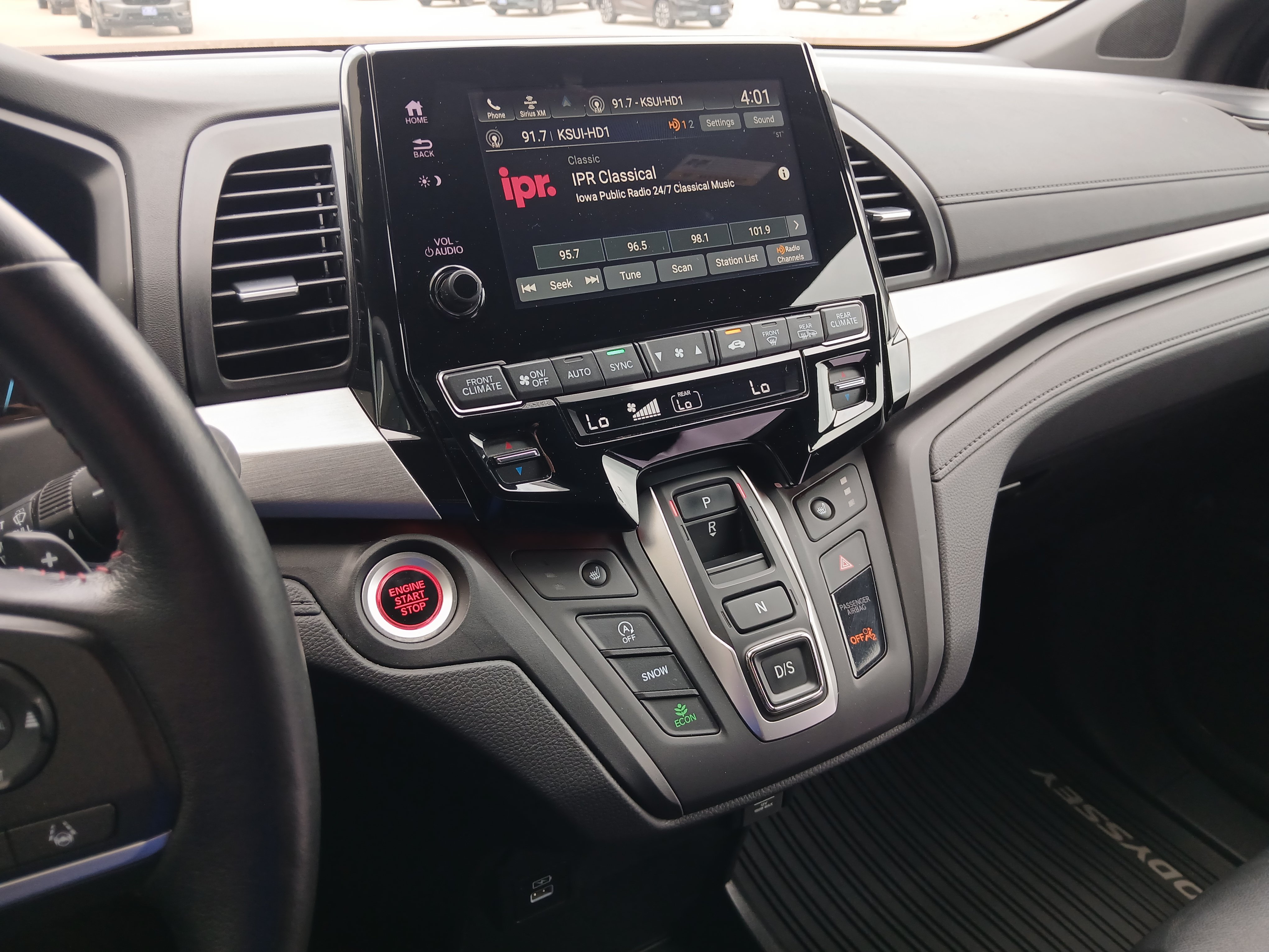 Used 2024 Honda Odyssey Sport image 13