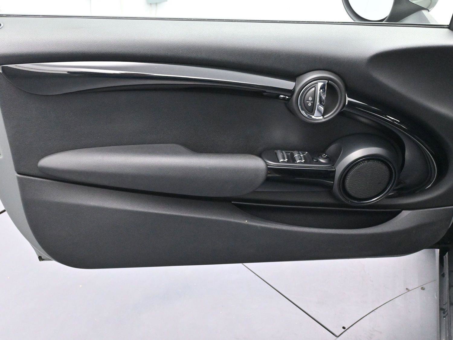 Used 2019 MINI Cooper S image 10