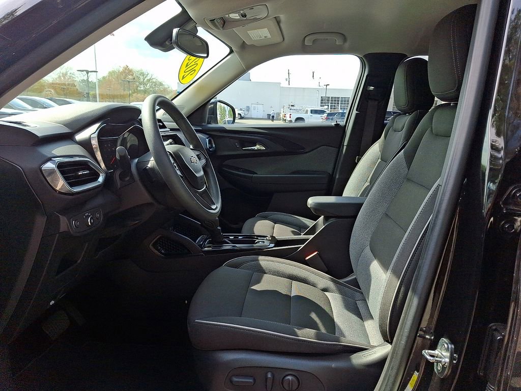 Certified 2023 Chevrolet TrailBlazer LT w/ Convenience Package image 13