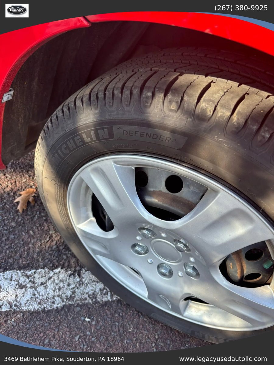 Used 2010 Toyota Matrix image 12