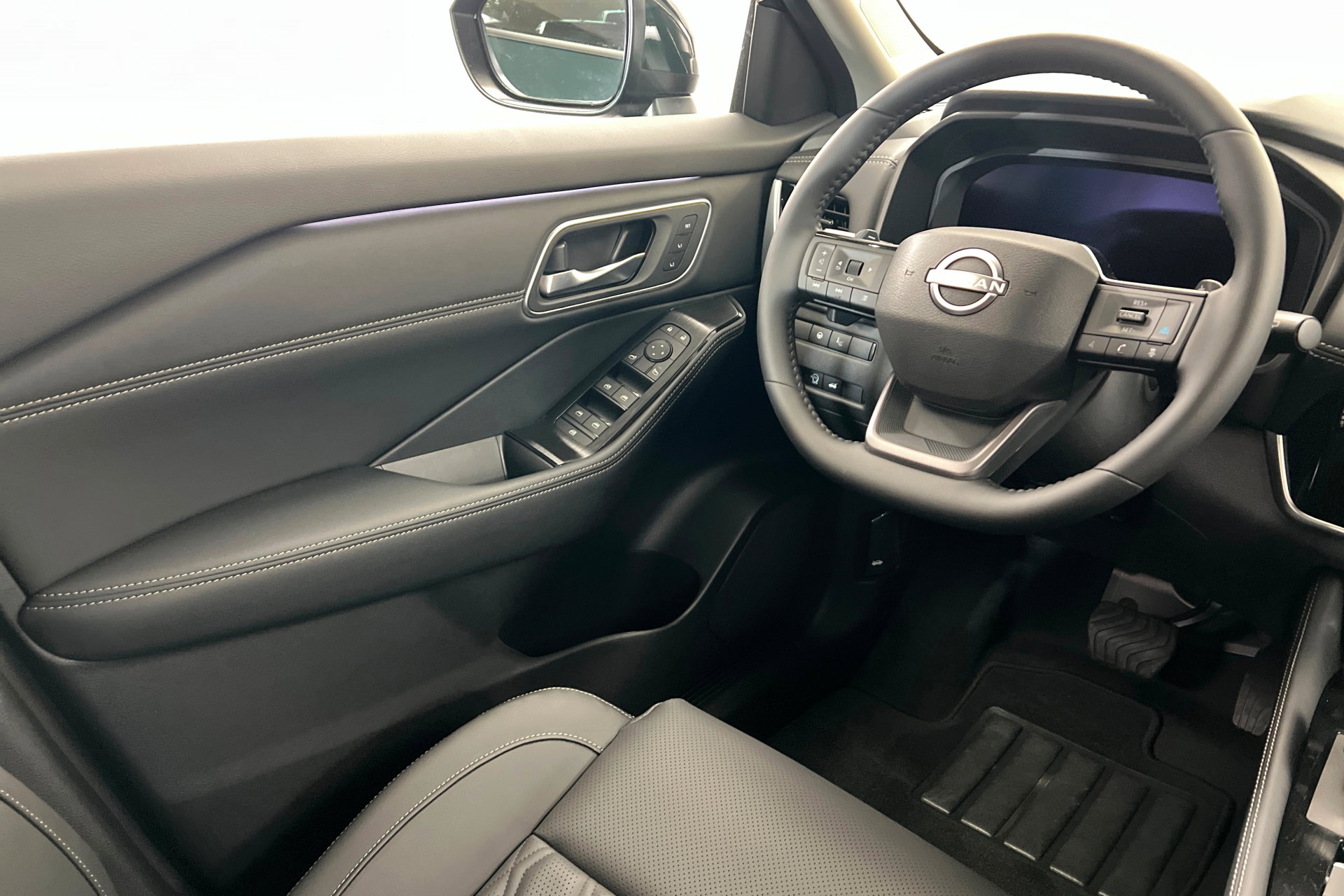 New 2026 Nissan Rogue Platinum w/ Platinum Premium Package image 11