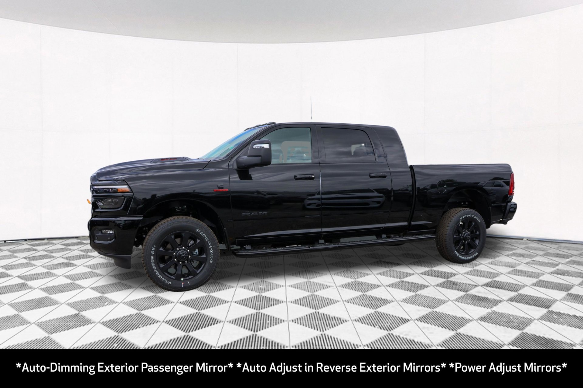 New 2026 RAM 2500 Laramie AWD/4WD image 9