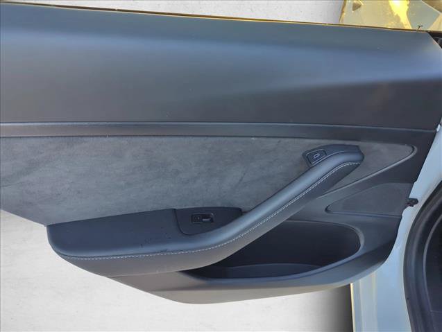 Used 2021 Tesla Model 3 Standard Range Plus RWD image 7