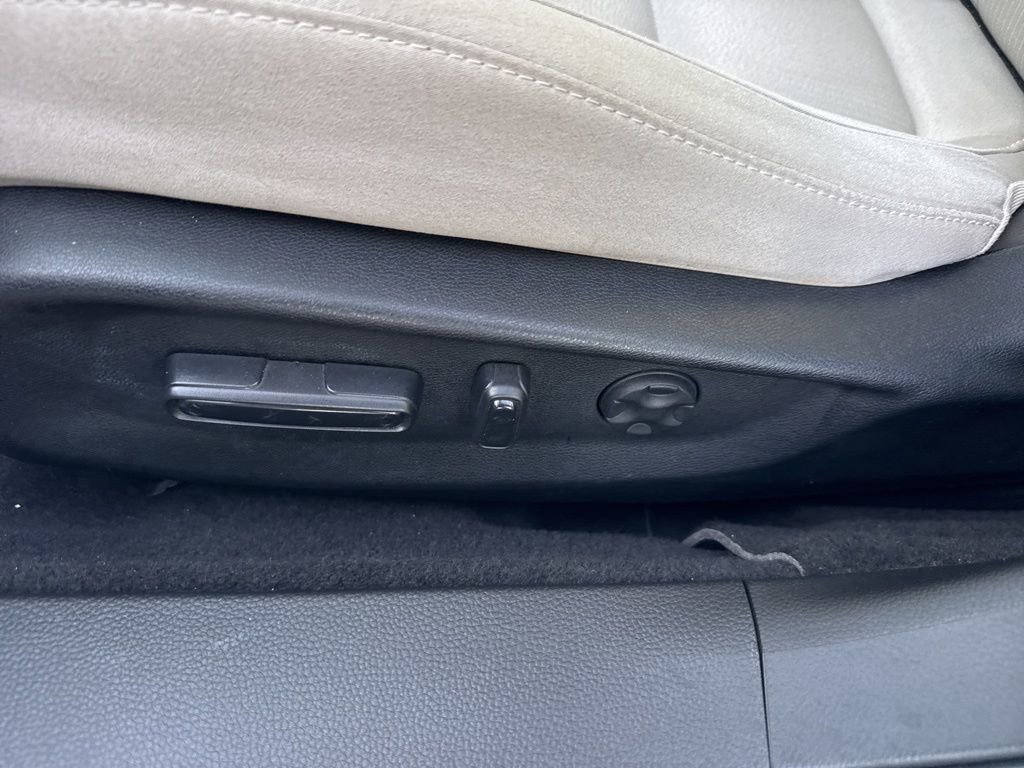 Used 2019 Honda Accord EX image 22