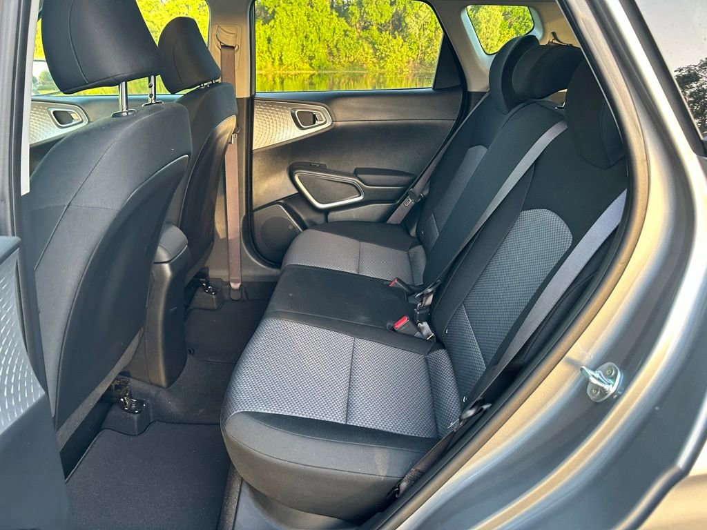 Used 2025 Kia Soul LX image 13