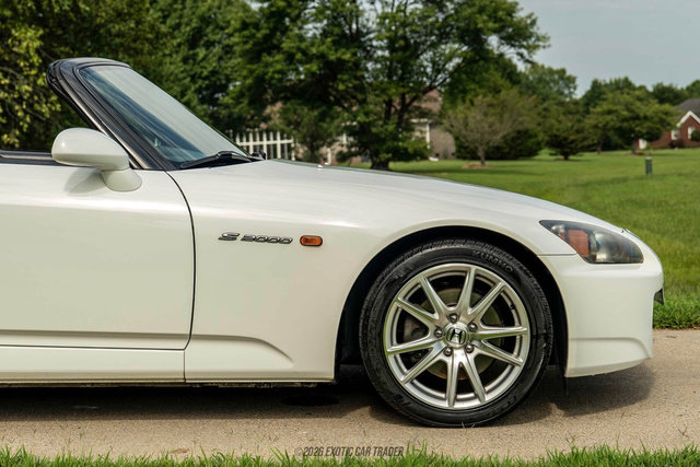 Used 2004 Honda S2000 image 11