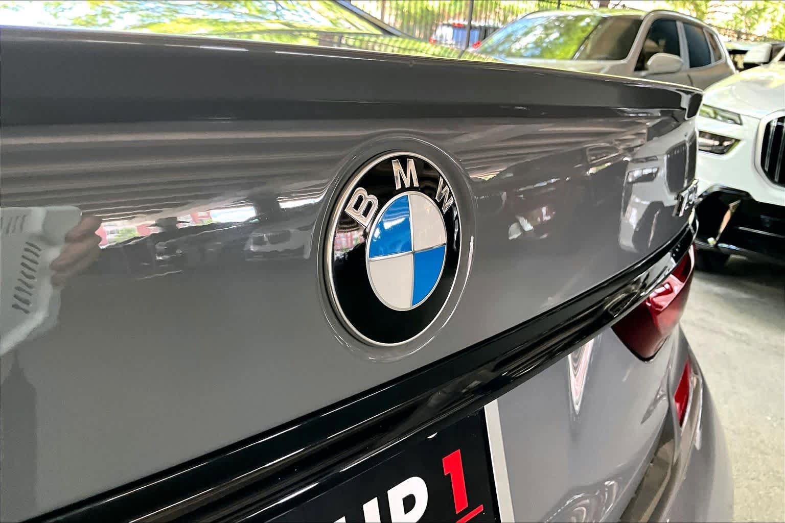 Used 2018 BMW 750i RWD image 30
