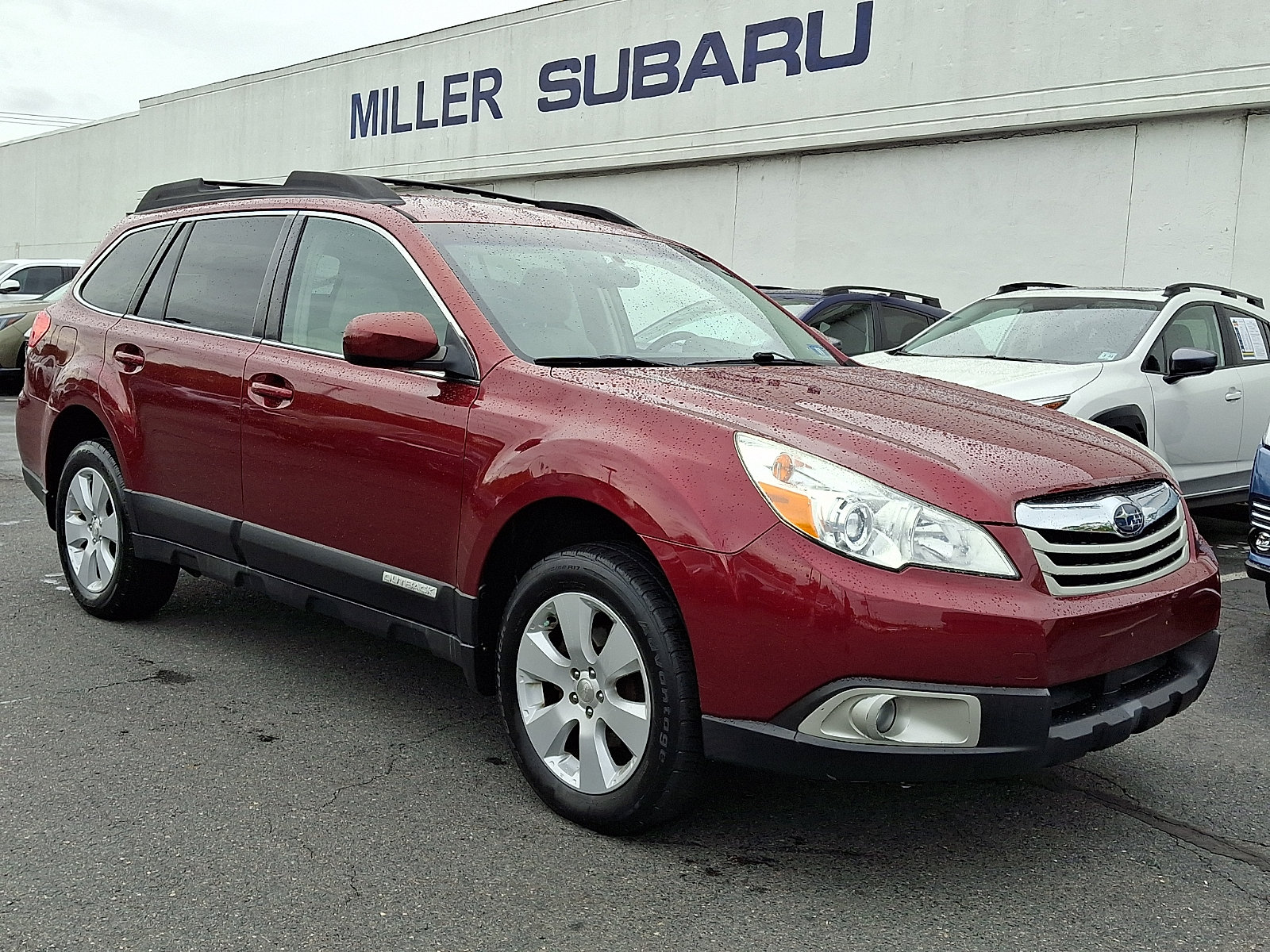 Used 2011 Subaru Outback 2.5i Premium AWD/4WD image 1