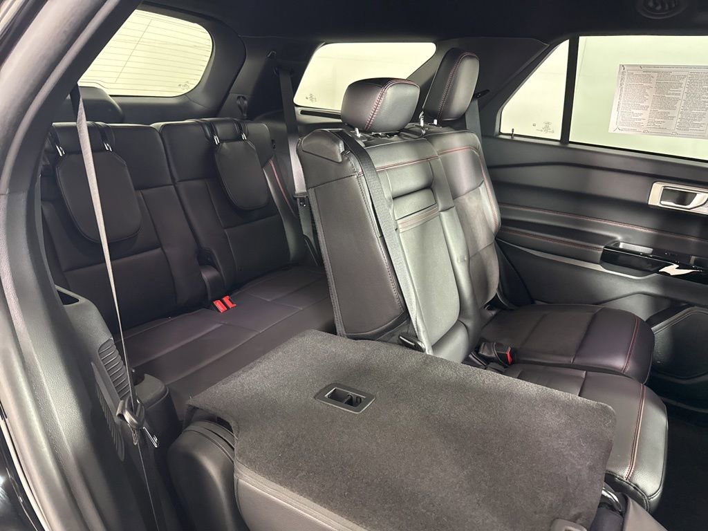 Used 2023 Ford Explorer ST-Line image 19