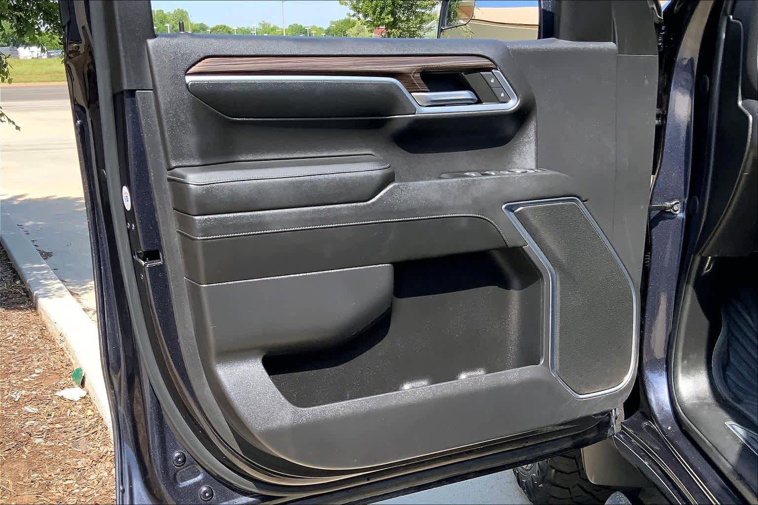 Used 2022 Chevrolet Silverado 1500 RST AWD/4WD image 22