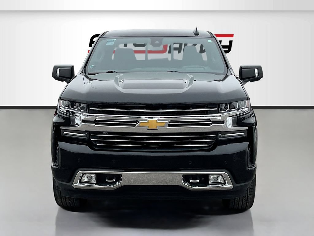 Used 2021 Chevrolet Silverado 1500 High Country w/ Technology Package AWD/4WD image 2
