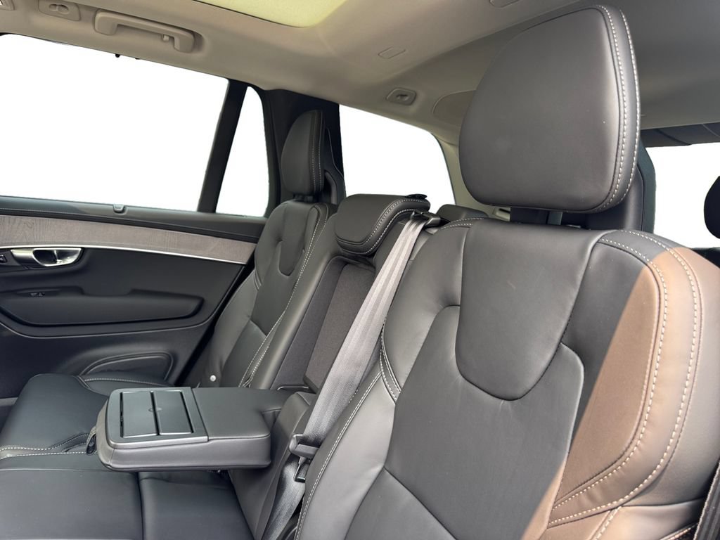 New 2026 Volvo XC90 B6 Ultra w/ Protection Package AWD/4WD image 26