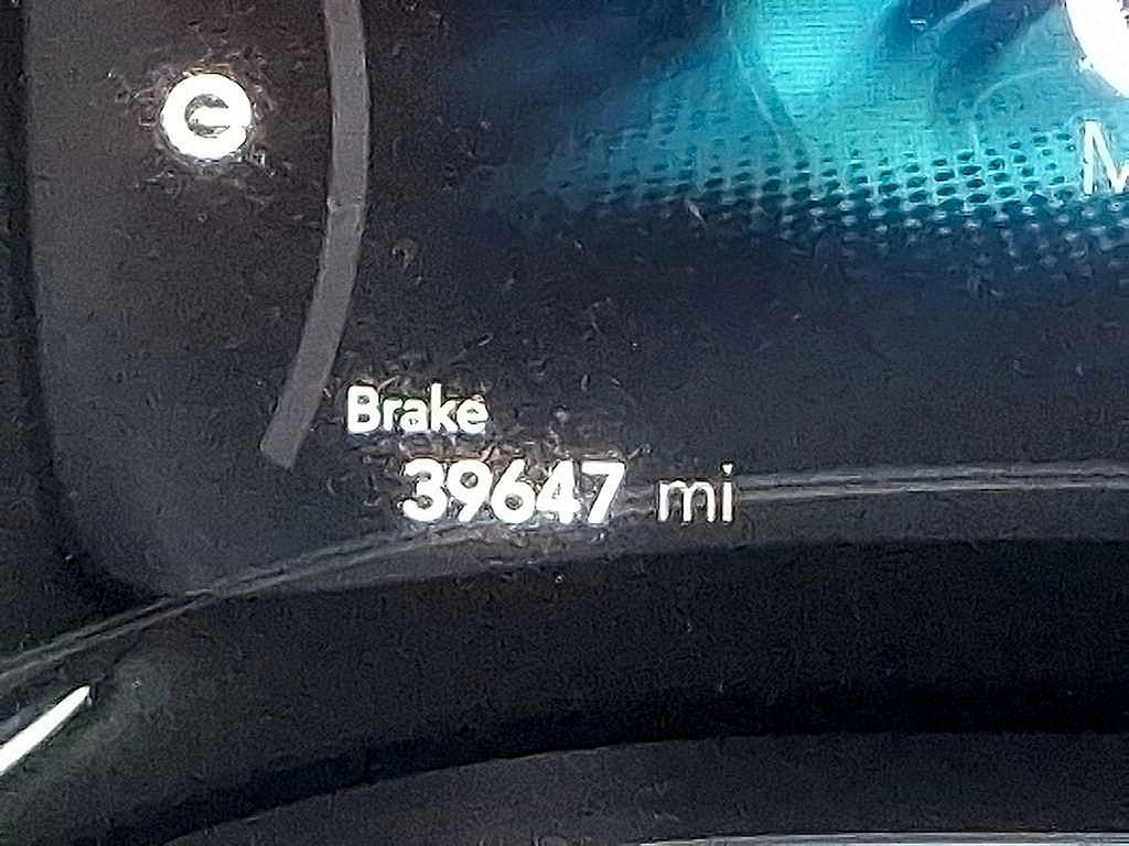 Used 2021 Chrysler Pacifica Limited w/ Premium & Safety Sphere Group image 19