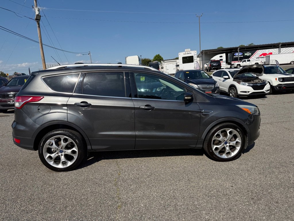 Used 2016 Ford Escape Titanium w/ Equipment Group 301A FWD image 3