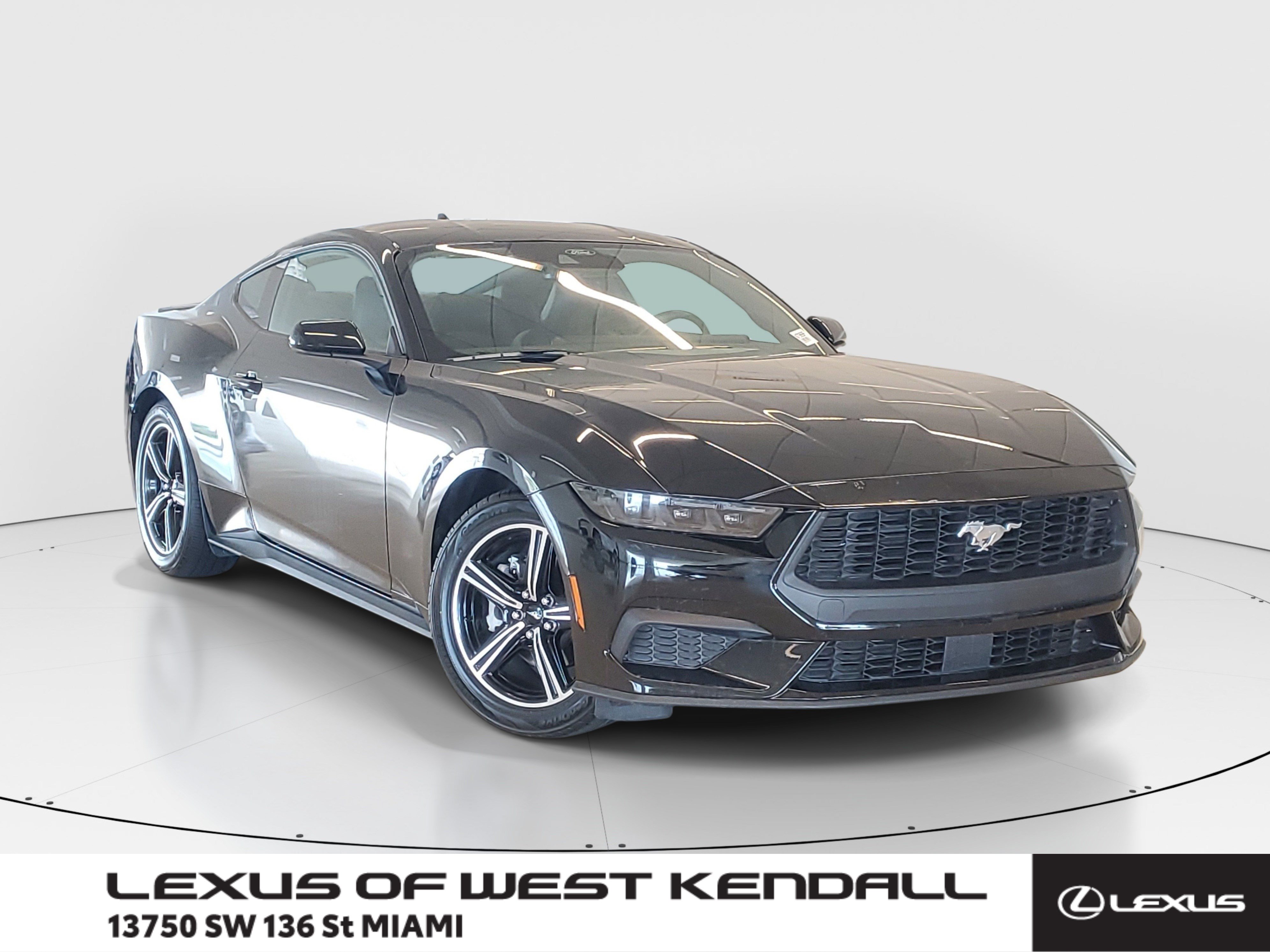 Used 2025 Ford Mustang Premium RWD image 1