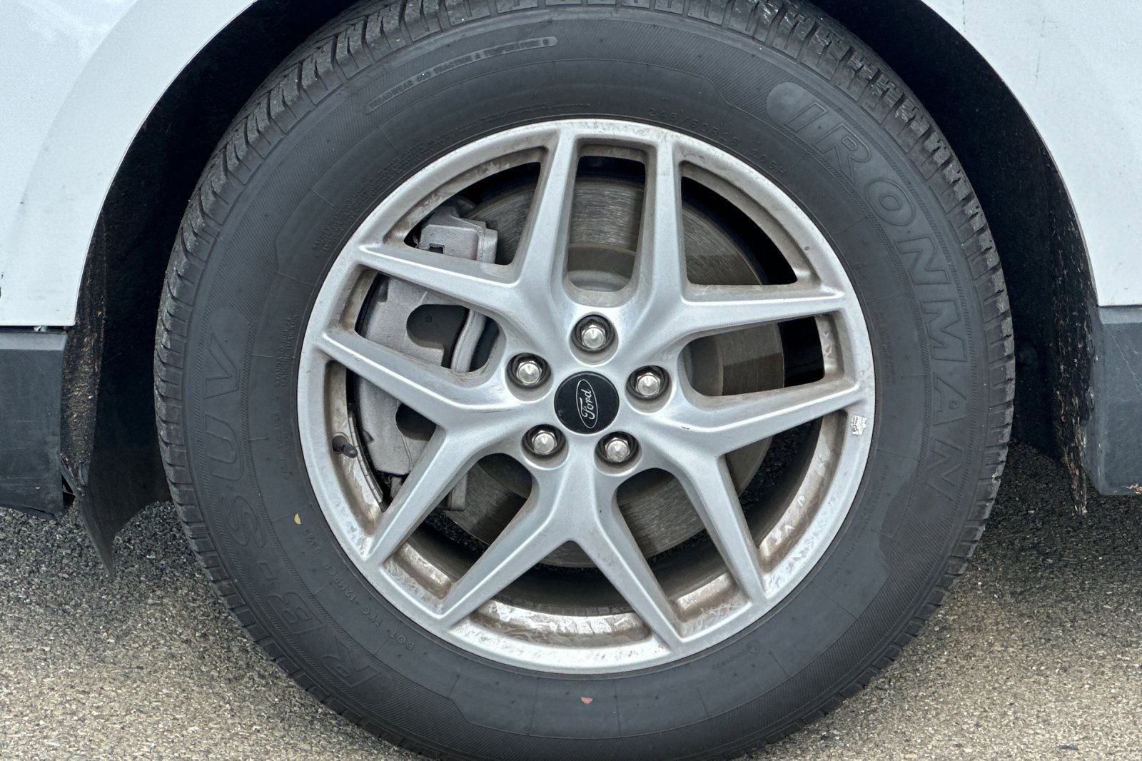 Used 2024 Ford Edge SEL image 45