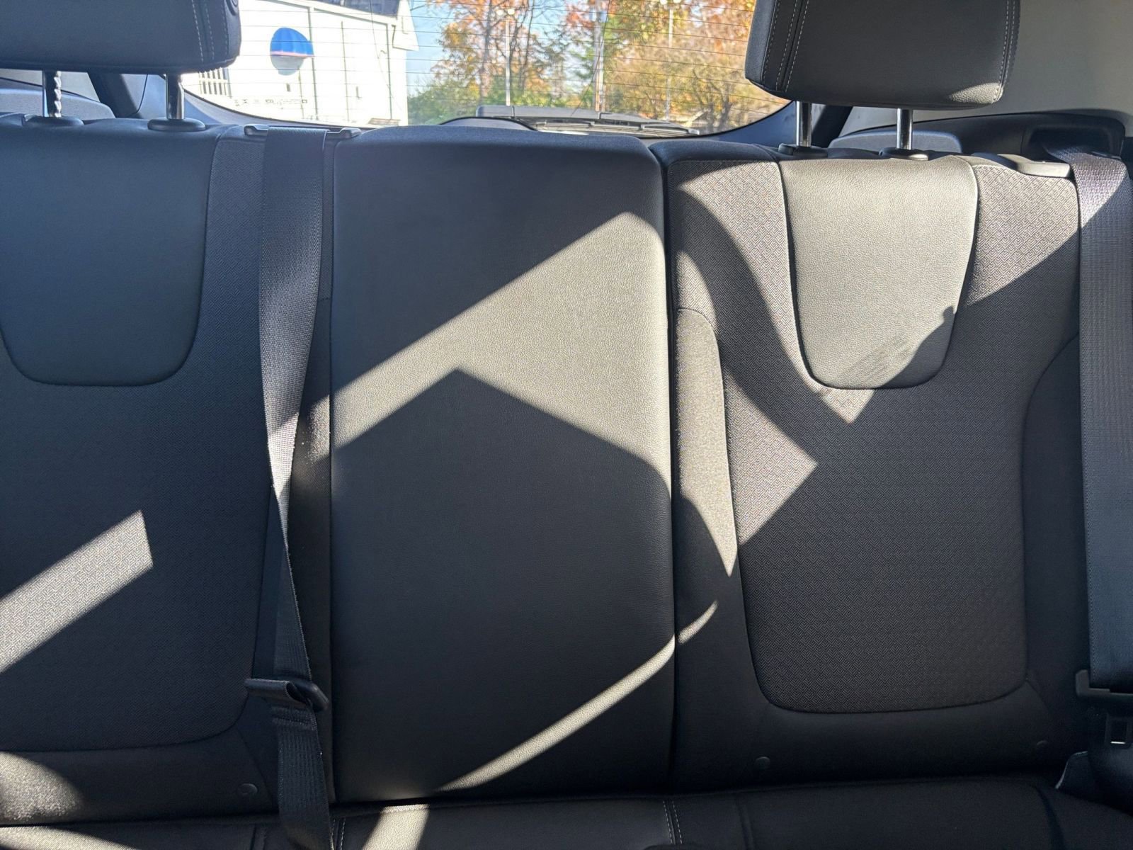 Used 2025 Buick Encore GX Preferred image 36