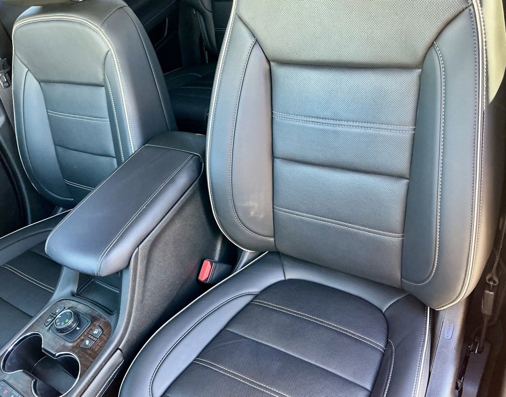 Used 2022 GMC Acadia Denali w/ Denali Ultimate Package image 40