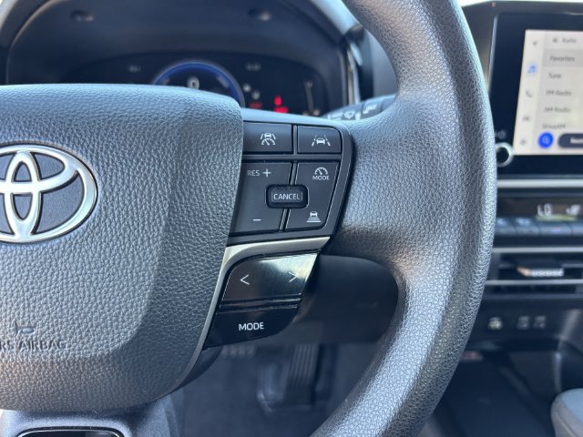 Used 2025 Toyota Camry LE FWD image 28