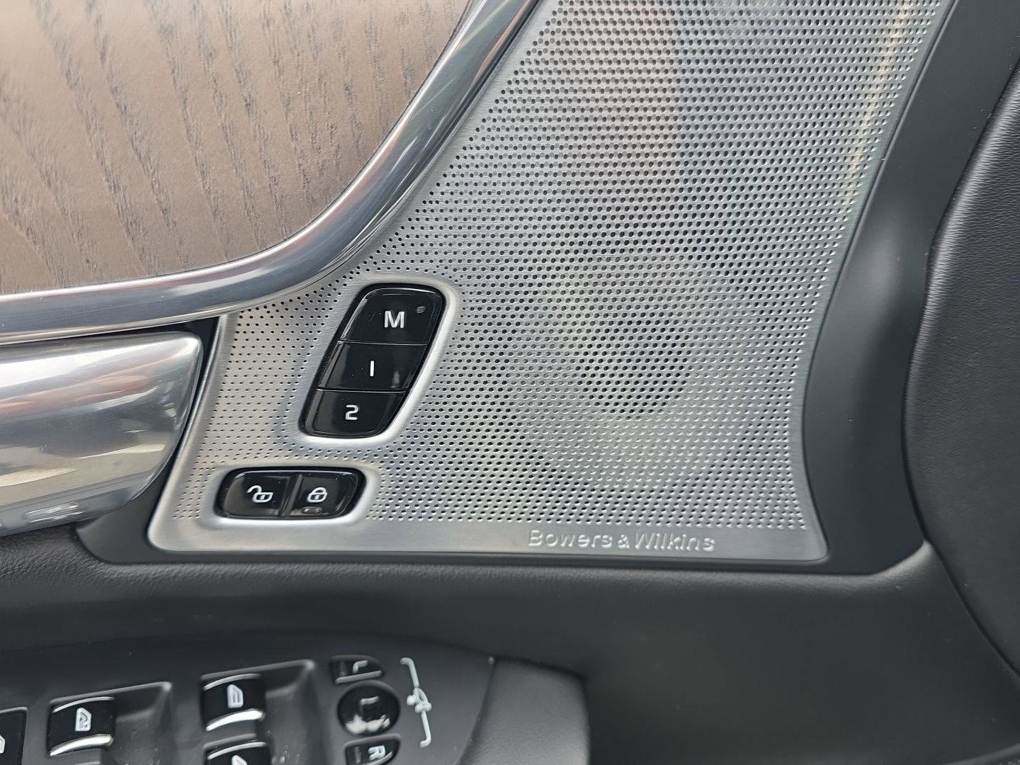 Used 2022 Volvo S90 B6 Inscription w/ Advanced Package image 21