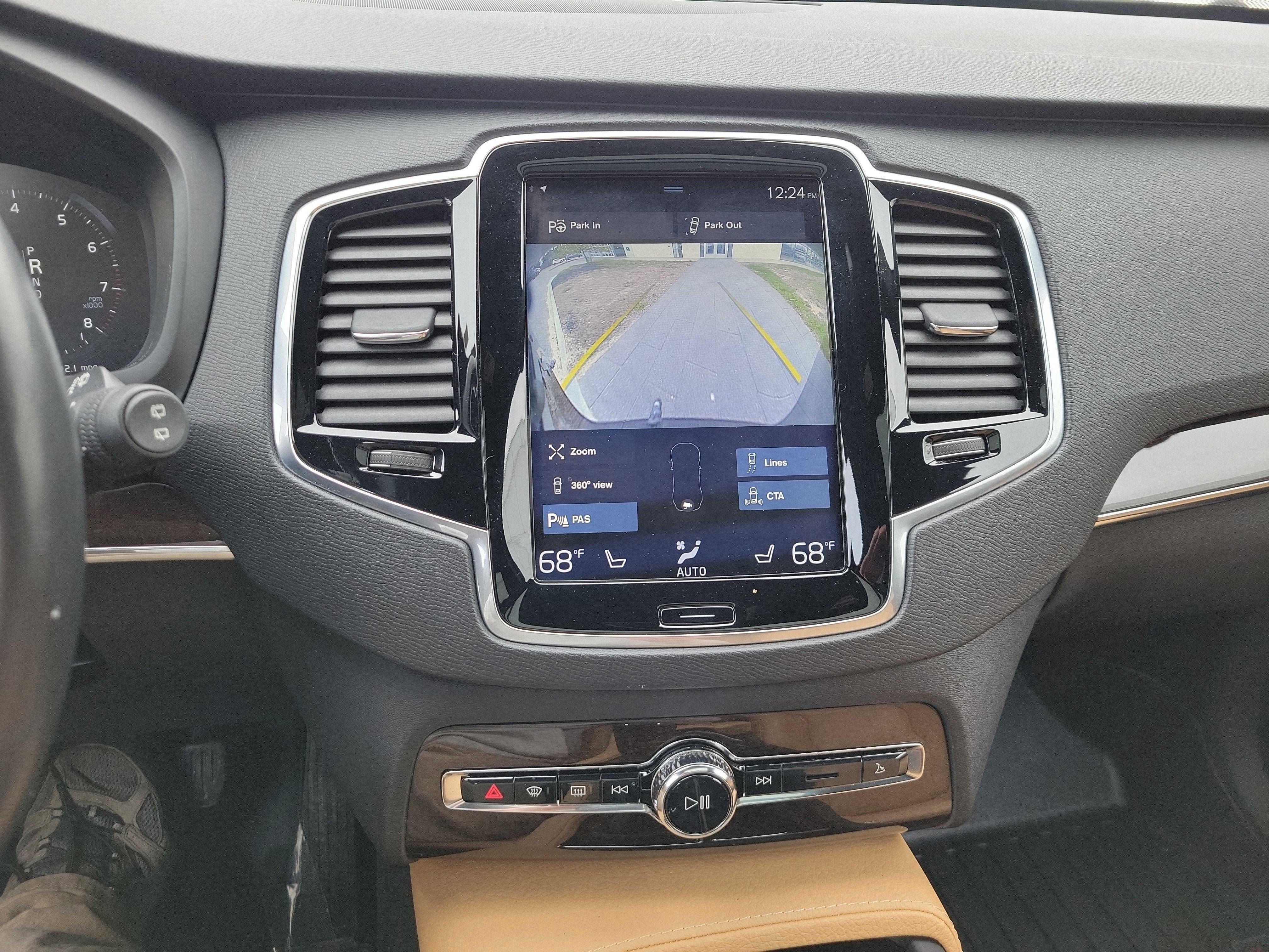 Used 2017 Volvo XC90 T6 Momentum w/ Vision Package AWD/4WD image 26