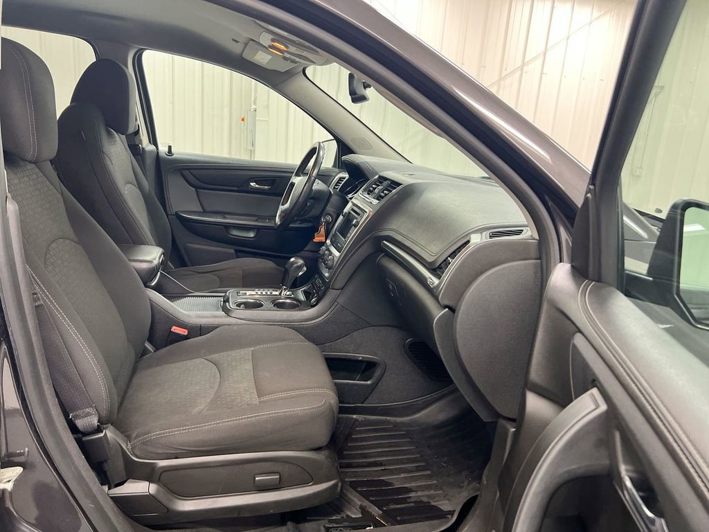 Used 2015 GMC Acadia SLE FWD image 21