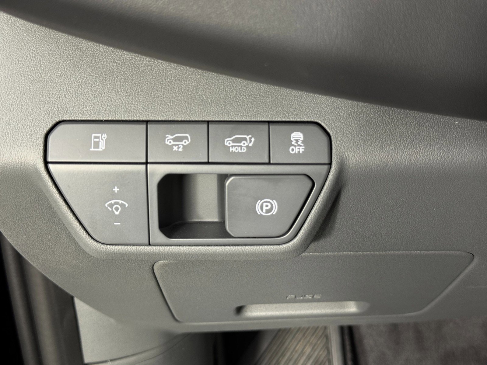 Used 2025 Kia EV9 Wind image 18