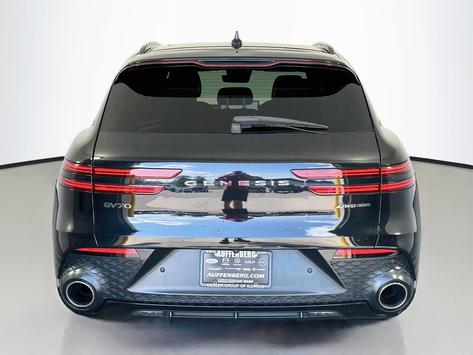 Used 2022 Genesis GV70 3.5T Sport w/ Sport Advanced Package AWD/4WD image 6