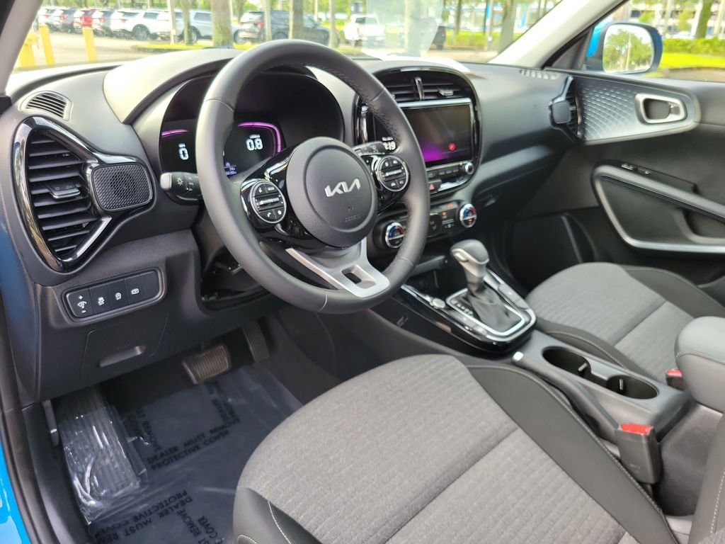 Used 2024 Kia Soul EX FWD image 15