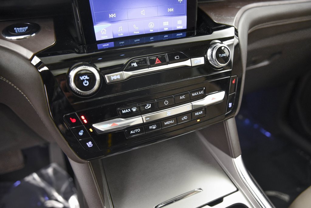 Used 2023 Ford Explorer Platinum w/ Technology Package image 22