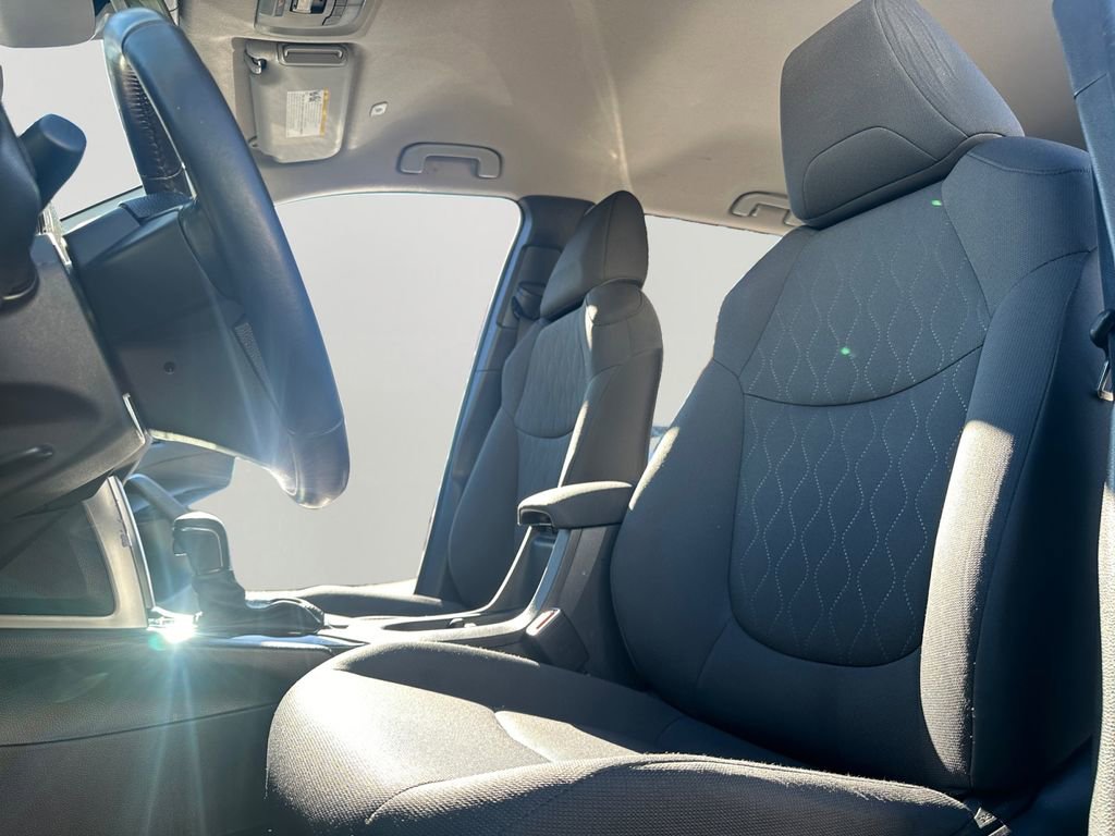 Used 2024 Toyota Corolla Cross LE image 22