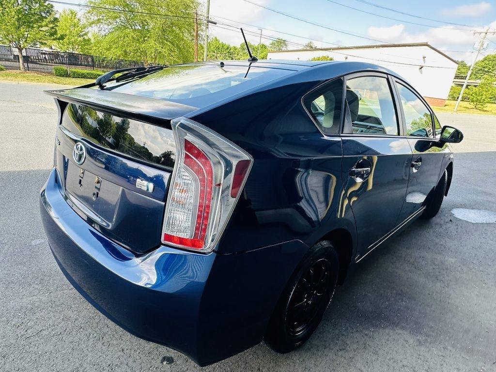 Used 2012 Toyota Prius Two FWD image 5