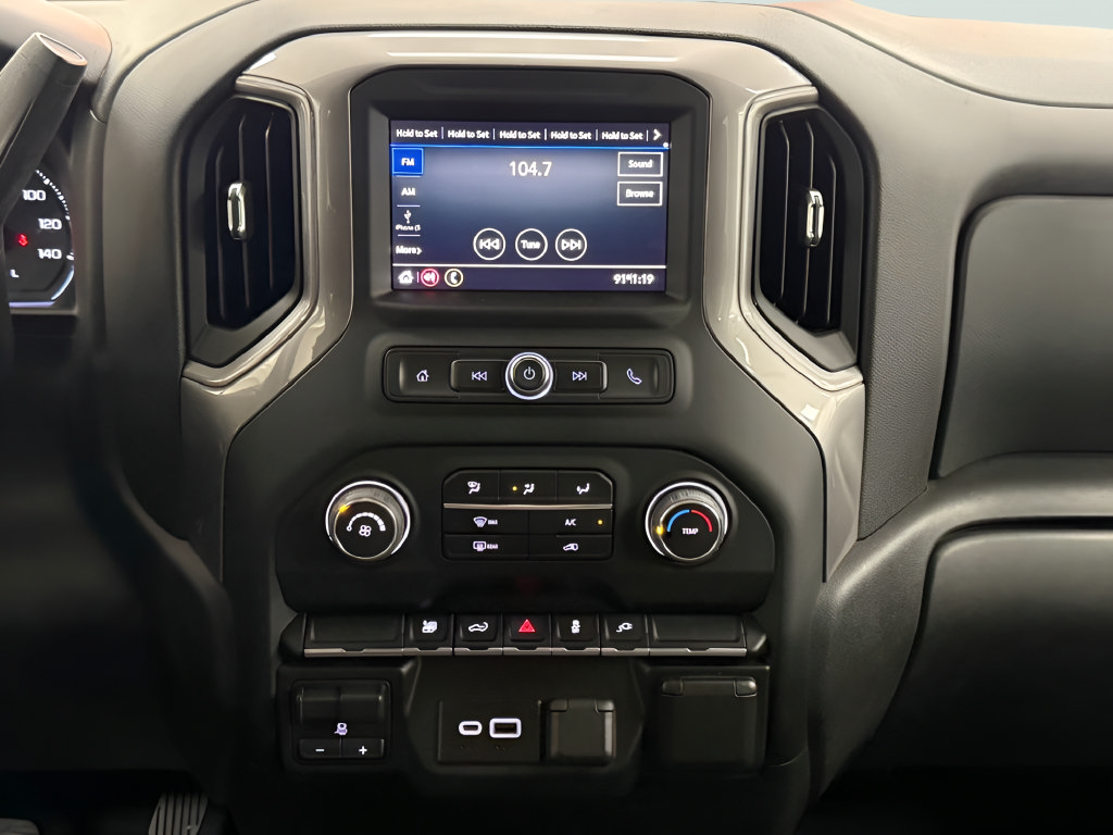 Used 2022 Chevrolet Silverado 2500 Custom w/ Custom Convenience Package AWD/4WD image 24