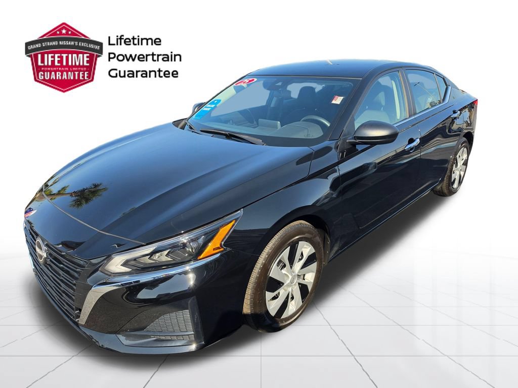 Certified 2025 Nissan Altima 2.5 S FWD image 1