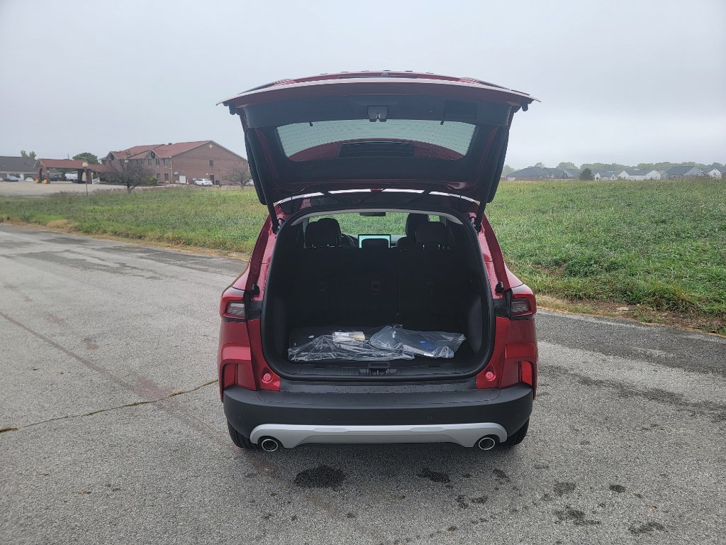 New 2026 Ford Escape SE image 13